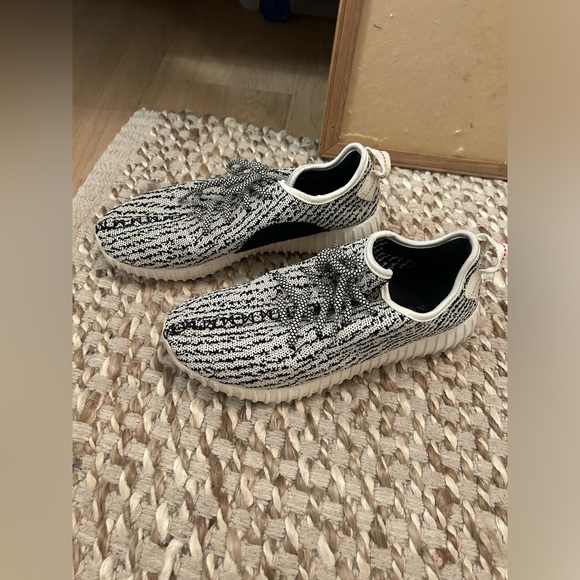 Adidas Yeezy Boost Sneakers - Picture 13 of 14